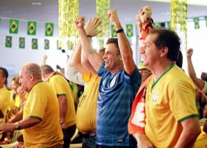 acio neves comemorando